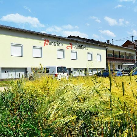 Alpenblick - Modernes Und Grosszuegiges Apartment فيلاخ المظهر الخارجي الصورة
