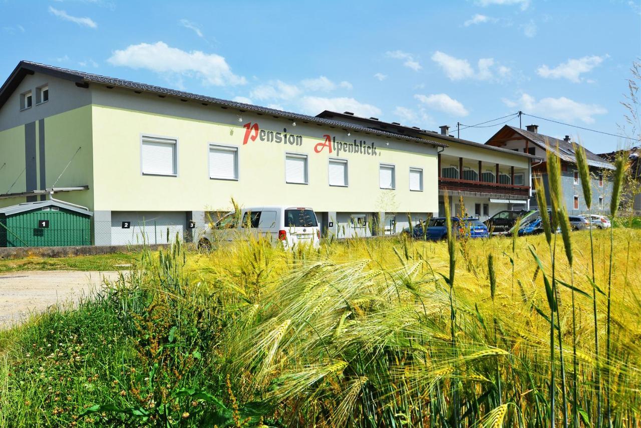 Alpenblick - Modernes Und Grosszuegiges Apartment فيلاخ المظهر الخارجي الصورة